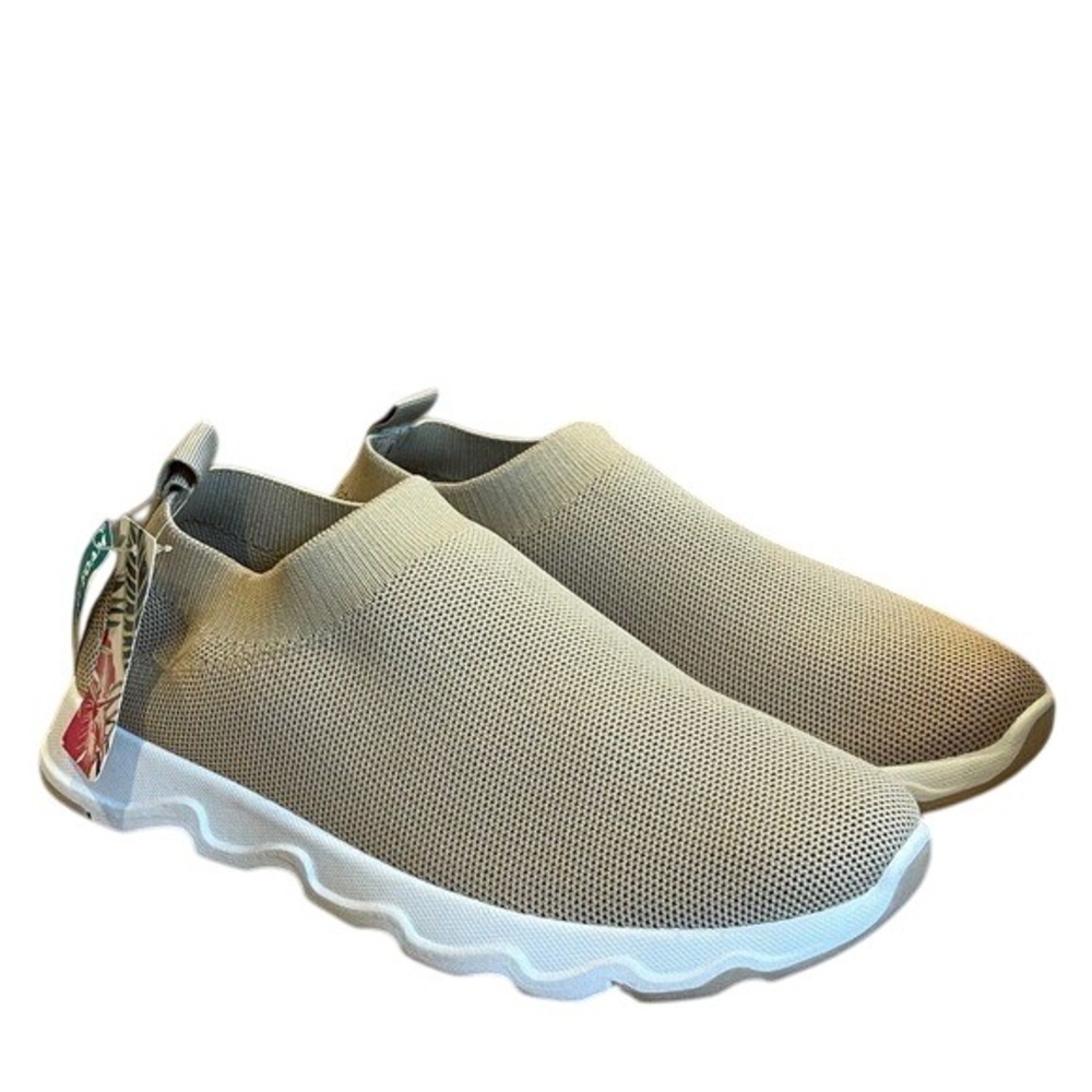Tommy Bahama Footwear Beige Slip-On Sneakers 8.5 NWT